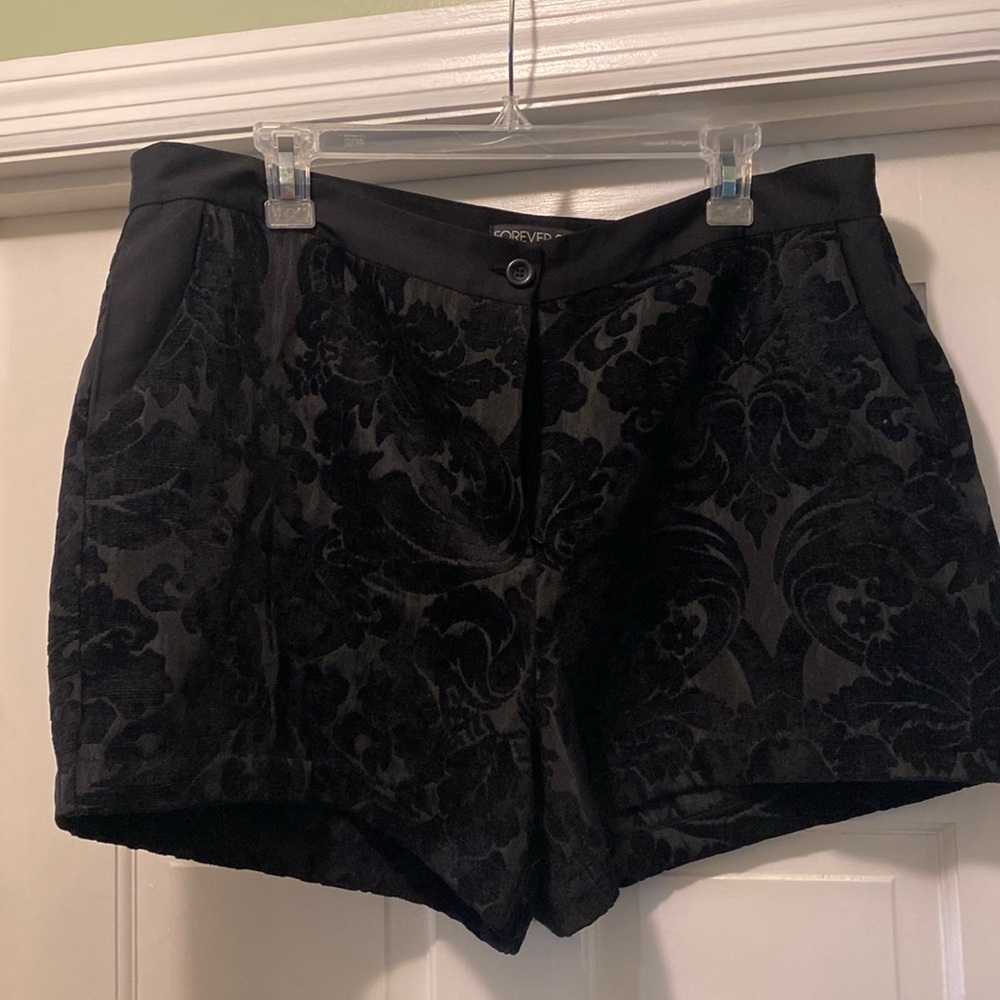NWT Forever 21 Black Damask Shorts Size 1X